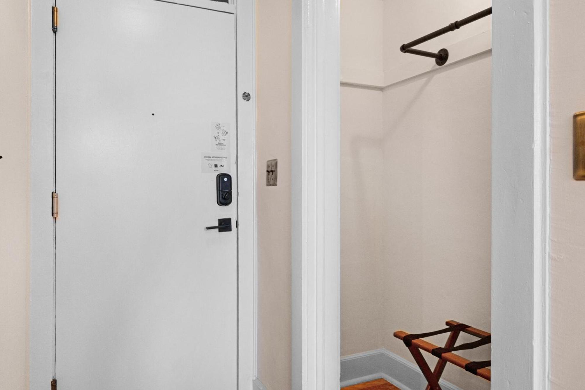 Roami At Tower Hotel - Calle Ocho Miami Room photo